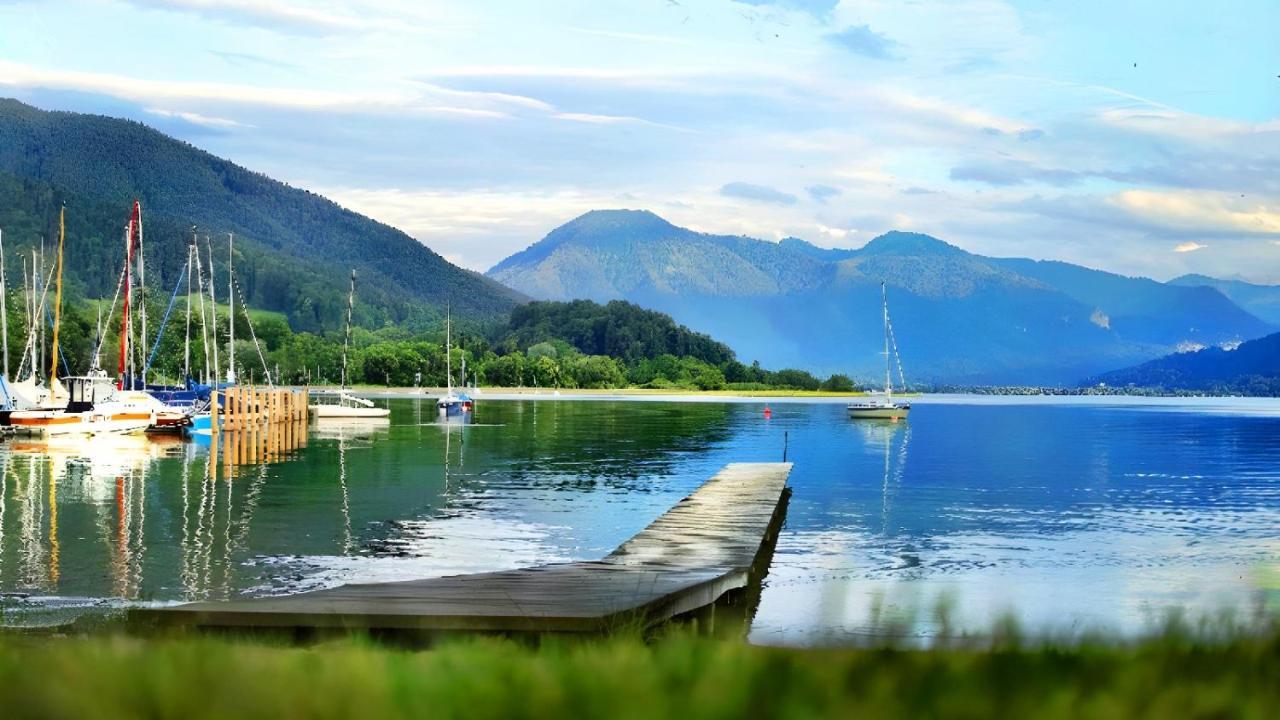 Apartment Kaltenbrunn Serviced Apt Mit Seeblick Am Tegernsee Business & Long Stay Only グミュント・アム・テーガンゼー エクステリア 写真